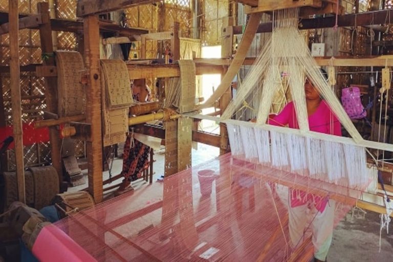 Government Abolishes Handloom and Handicrafts Boards  – Three Articles