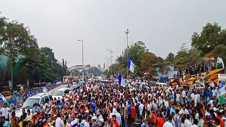 Massive Response to AP Statewide Bandh Against Vizag Steel Plant Privatisation