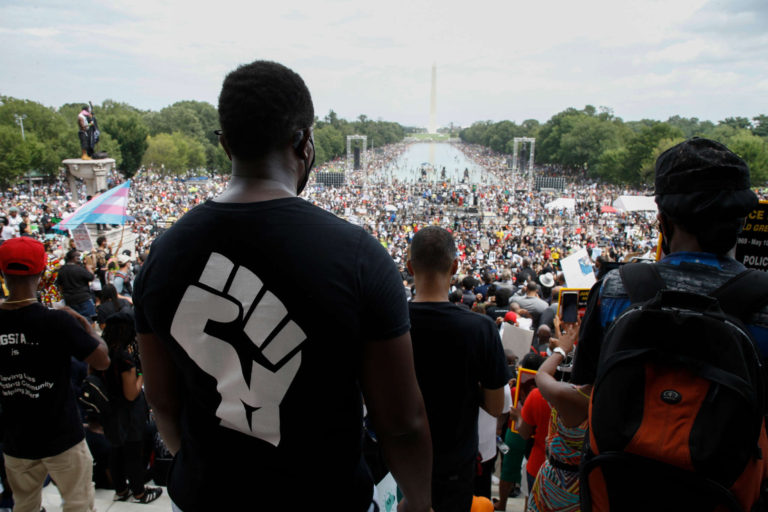 Chomsky: Protests Unleashed by Murder of George Floyd Exceed All in US History