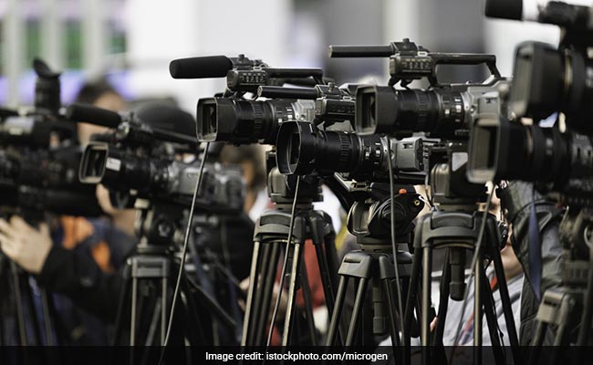 Increasing Tendency of Police to Attack Journalists Is Very Disturbing: Editors Guild of India; Also – Statement by Press Club of India