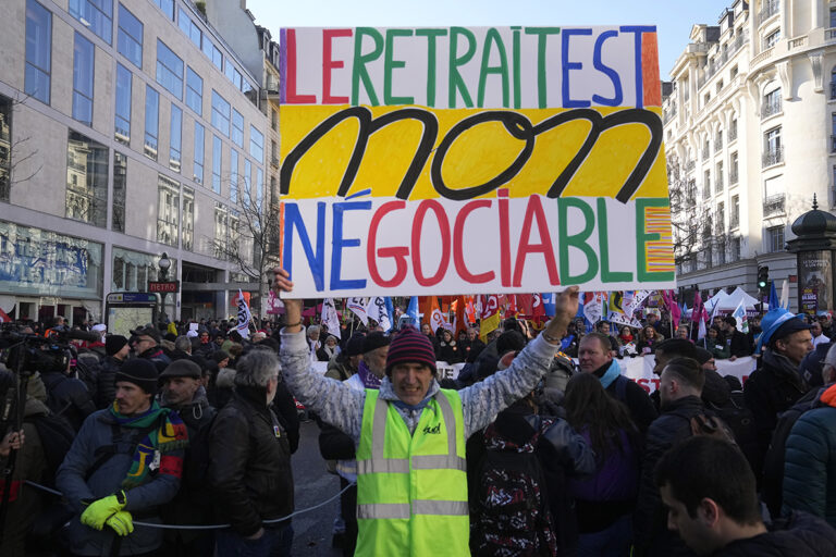 France, UK Brought to Standstill by Huge Workers Demonstrations – 2 Articles