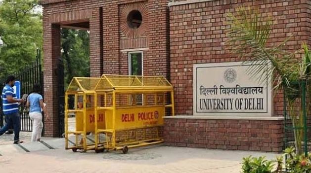 Understanding the Context of the Battle in Delhi University Over Courses and Syllabus