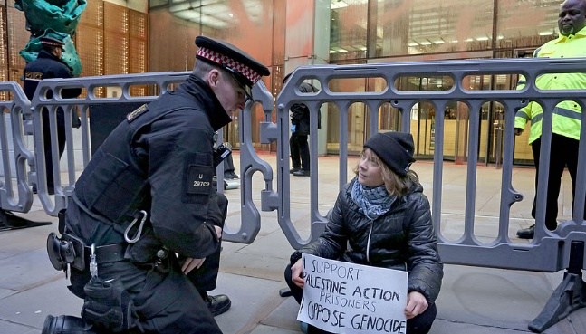 Greta Thunberg and Thousands Arrested for Supporting  Prisoners for Palestine Hunger Strike in Britain – 4 Articles
