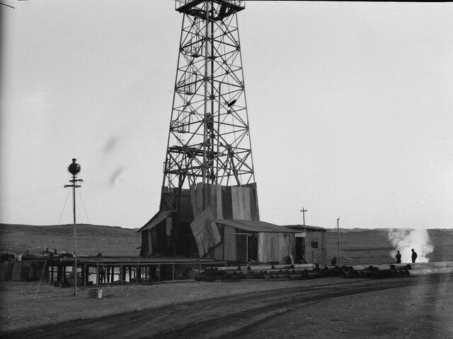 The Middle East and Fossil Capitalism: Oil, Militarism and the Global Order