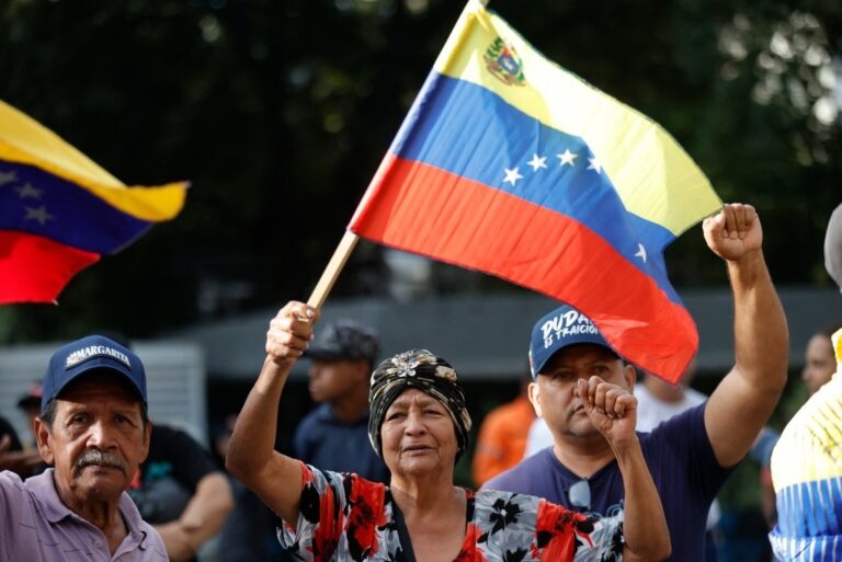 Venezuela’s Revolution Will Not Surrender – 3 Articles