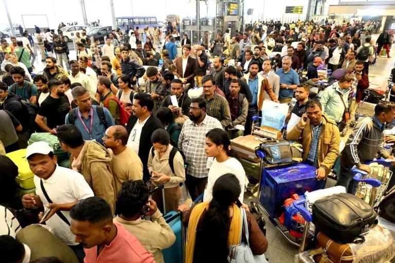 Open Skies, Blind Eyes