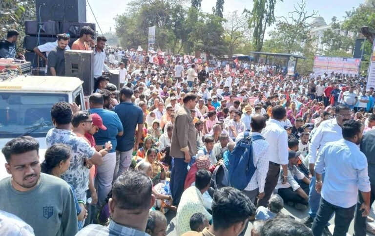 In Maharashtra’s Palghar, Huge Protests Against Development Plans; Adivasi-Farmer March to Palghar for Land Rights – 2 Articles